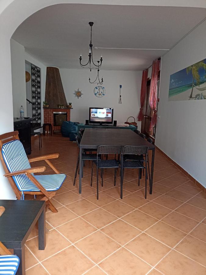 Hostel Vilarade ปอร์ติเมา ภายนอก รูปภาพ